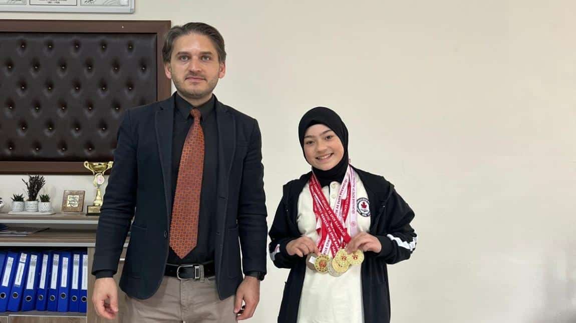 SPORTİF BAŞARILARLA DOLU BİR ÖĞRENCİLİK KARİYERİ