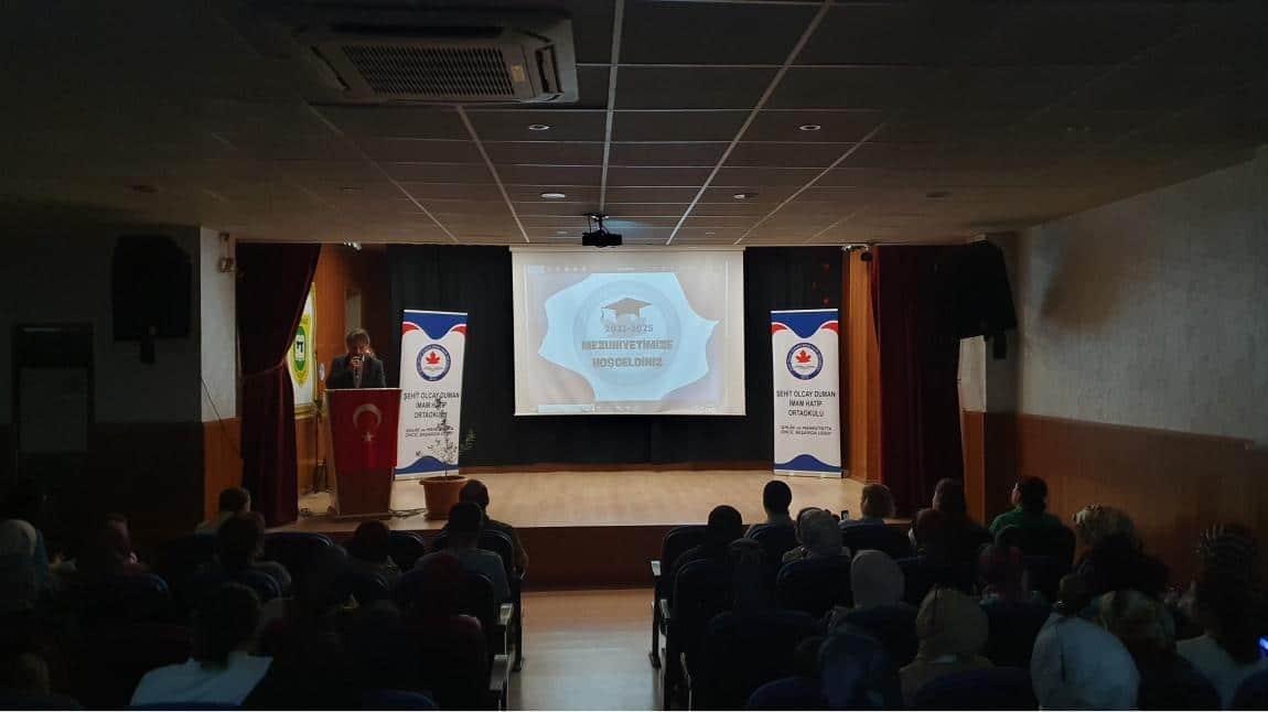 BİZ MEZUN OLDUK